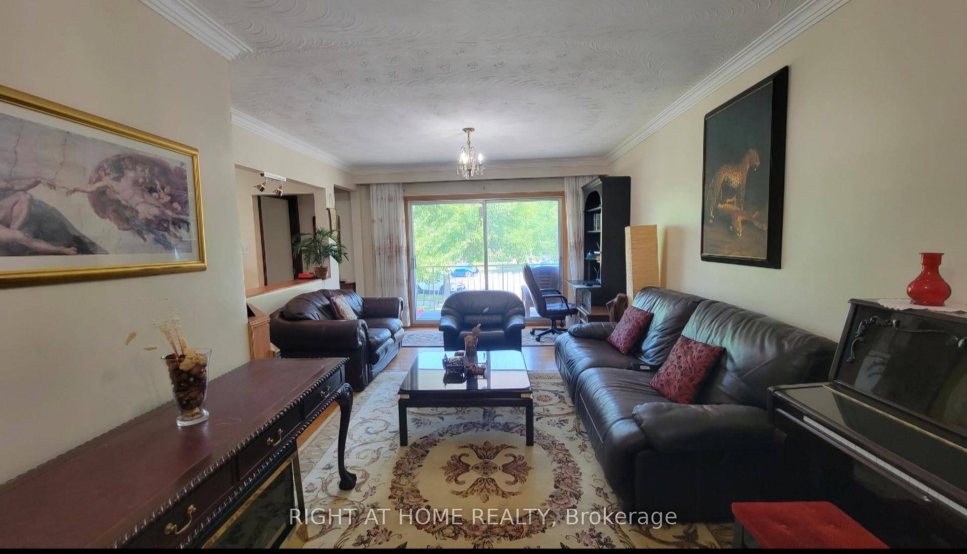 In One Of The Best Pockets In The Neighbourhood A Fantastic Full Of Characters And Spacious Solid House Comes To The Market That Is Great For Big Families And Or ...