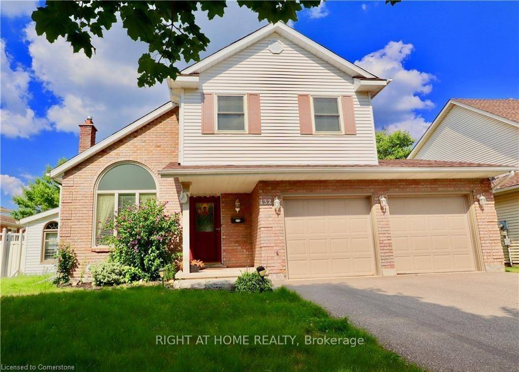 Take a look at this stunning property if you're looking to lease in style.