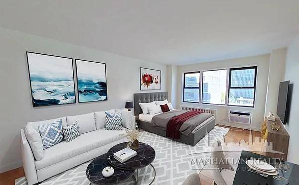 Welcome to this exquisite studio situated in the heart of Murray Hill !