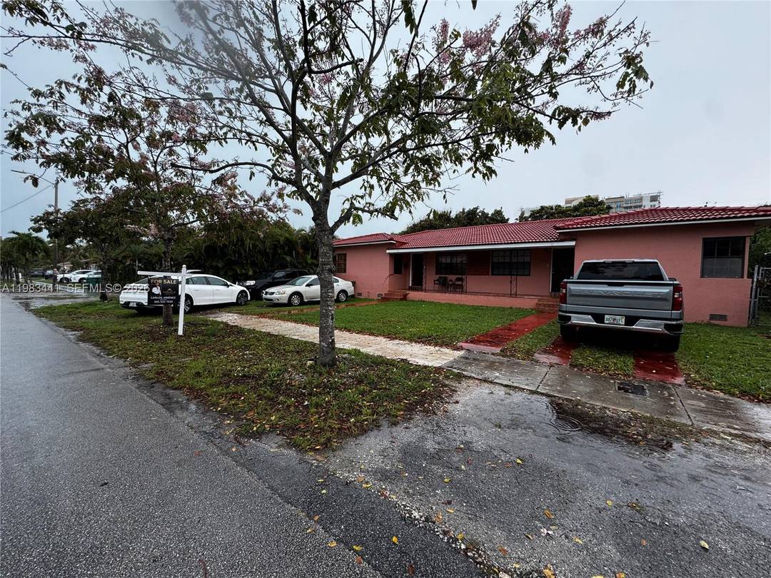 Excellent investment opportunity in the heart of Coral Way.