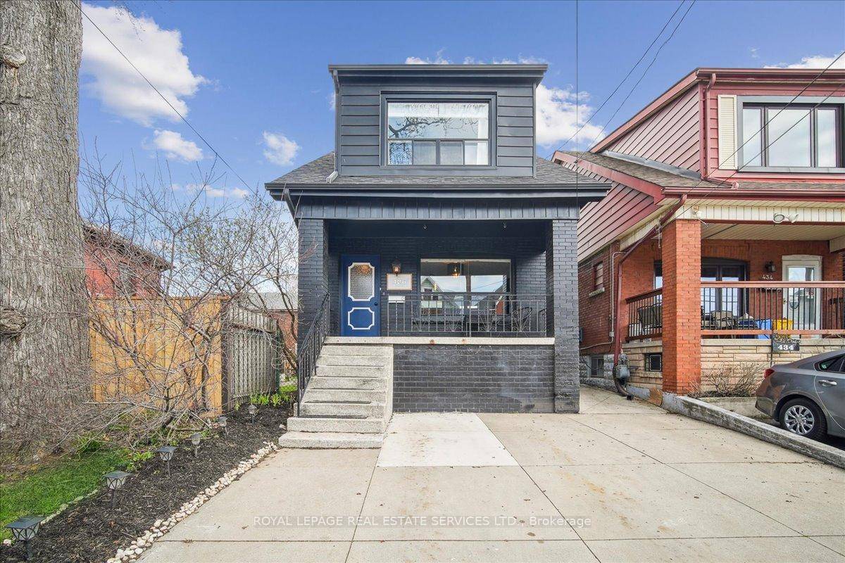 Welcome to 436 Catharine Street North.