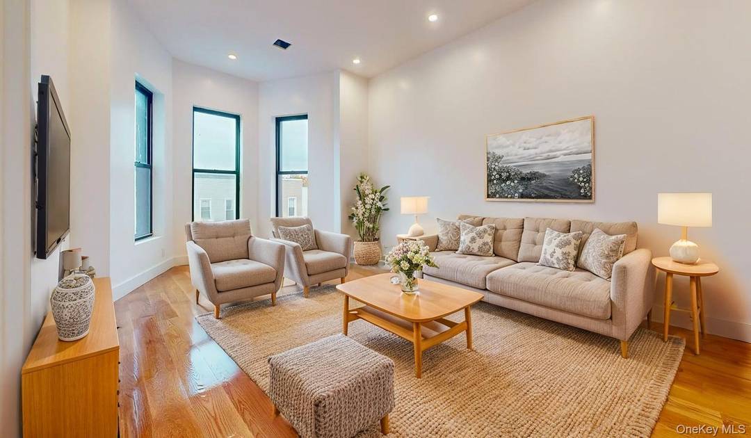 Top Floor new construction gem in prime Bushwick !