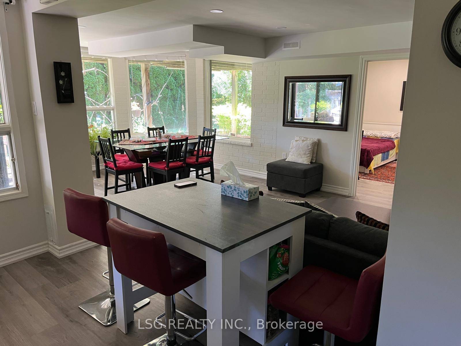 Newly renovated 2 bedroom 2 bathroom walk out unit with lots of big windows and natural light, nice open concept kitchen.