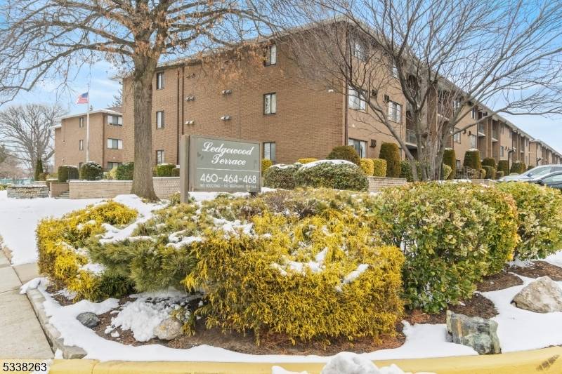 Welcome to this bright and beautiful first floor unit in desirable Ledgewood Terrace !