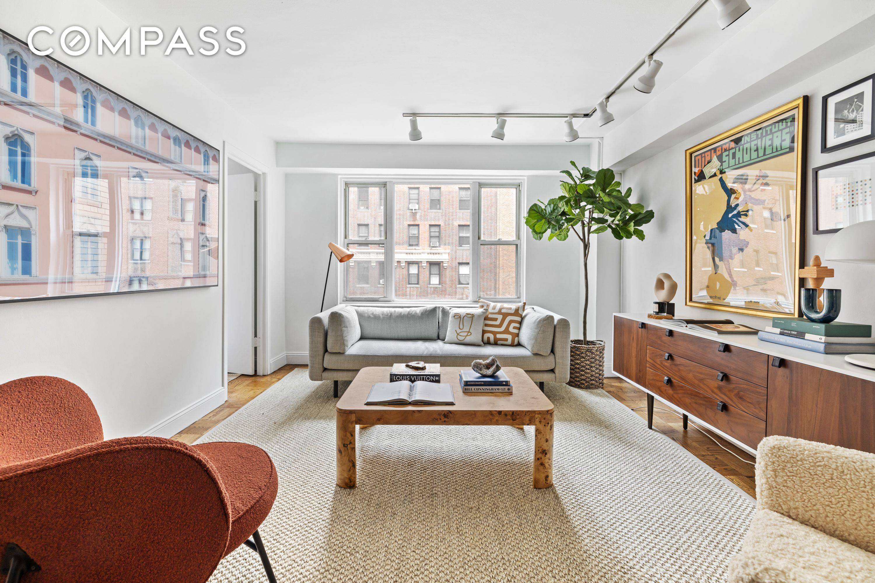 If you are looking for a bright and cheery oversized junior one bedroom with a great floorplan, then look no further.