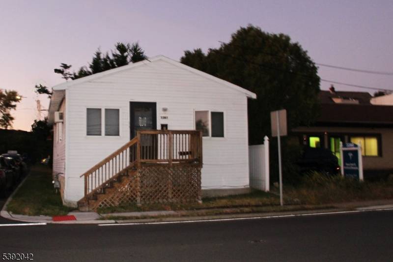 Charming 2 bedroom home conveniently located near schools, shopping malls, grocery stores, and just minutes from the Garden State Parkway and Turnpike.