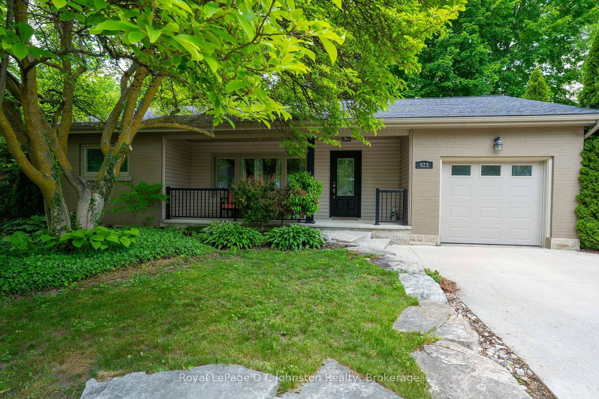 Charming Bungalow in Desirable Port Elgin !