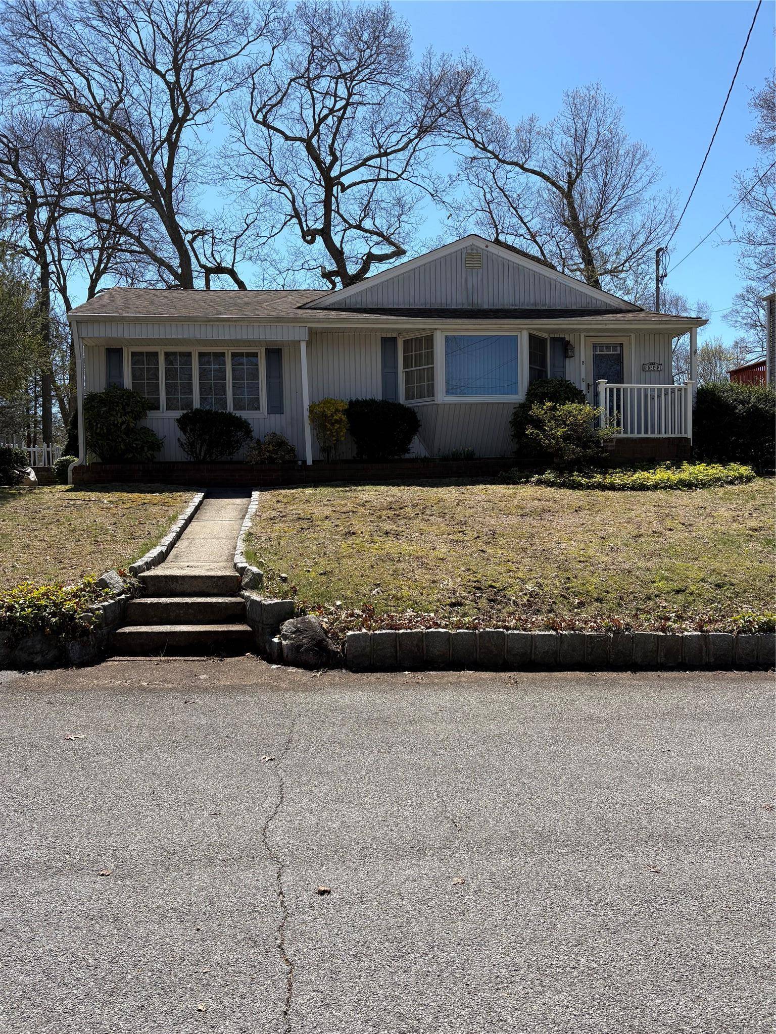 Welcome to 8 Dee place, a charming and well maintained ranch style home.