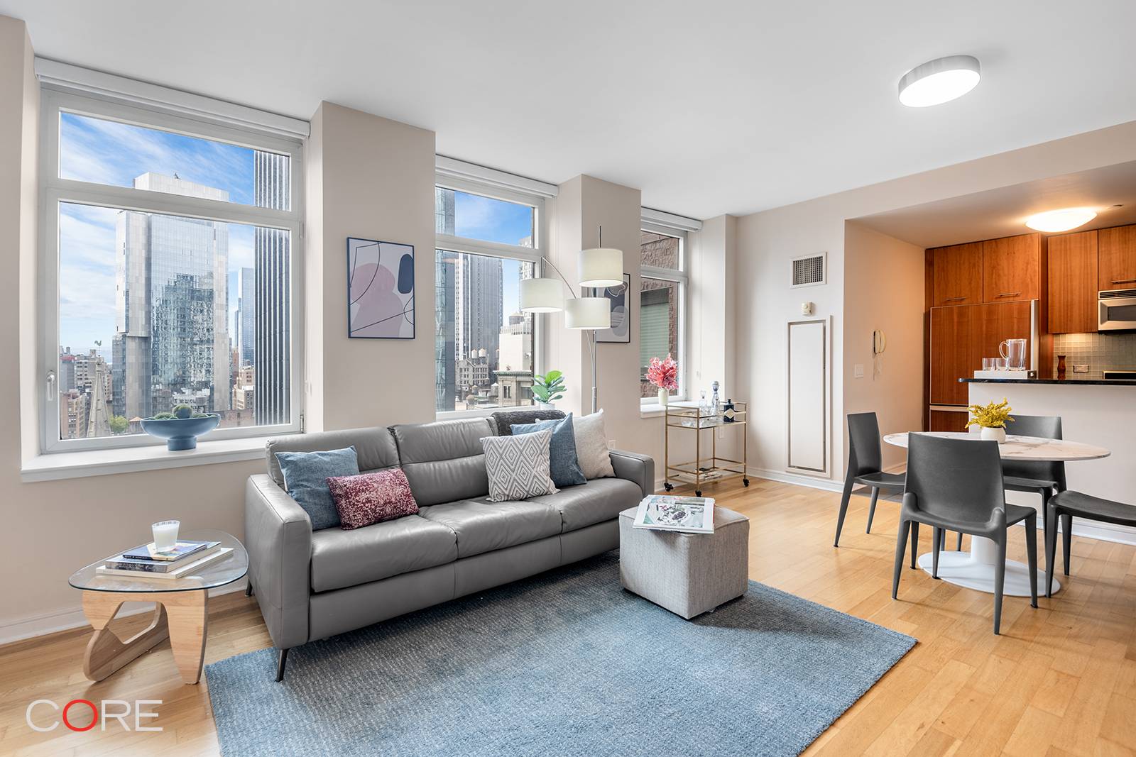 Apartment features include Stunning open western views of the NYC skyline Bright and Spacious 7 oversized windows allowing abundant natural light Climate Control Three separate zones for heat and A ...