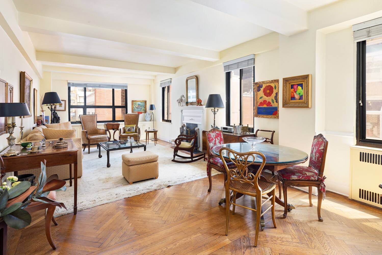Murray Hill elegance abounds in this spacious one bedroom home !
