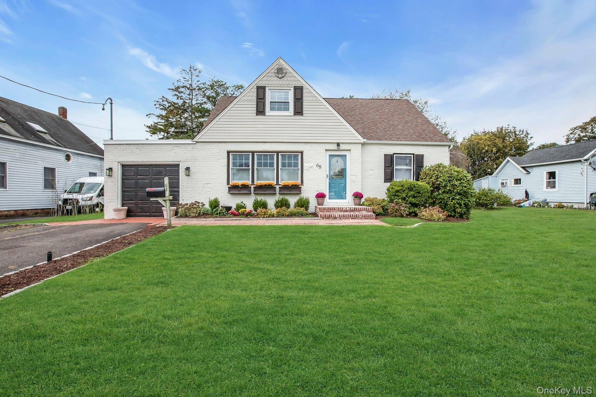 Welcome to 68 Division Avenue, West Sayville !