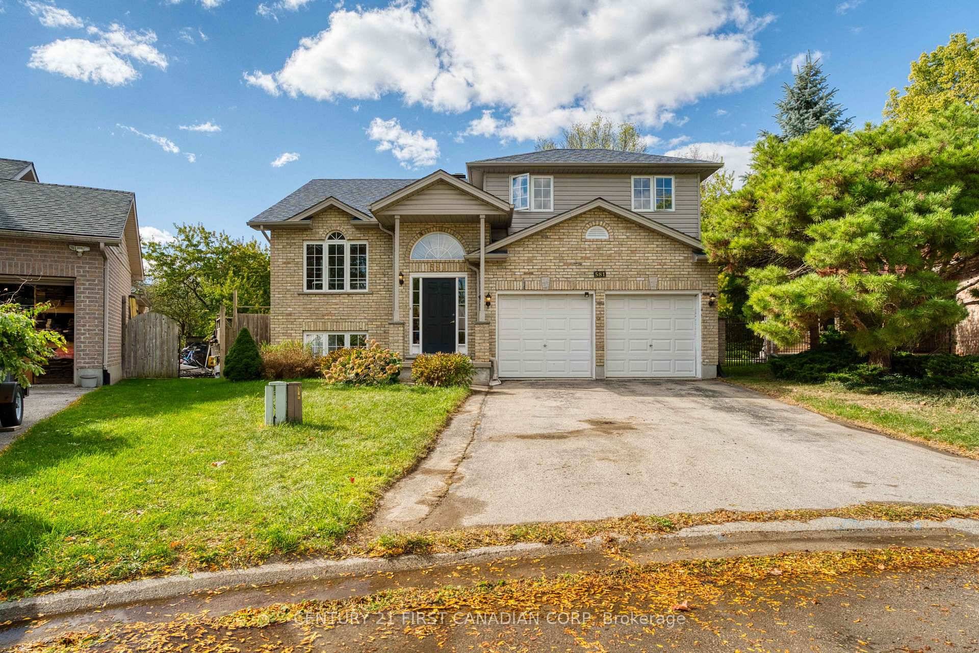Welcome to this stunning raised ranch with 3 levels, perfectly situated on a picturesque ravine lot backing onto the forest and the Thames River.