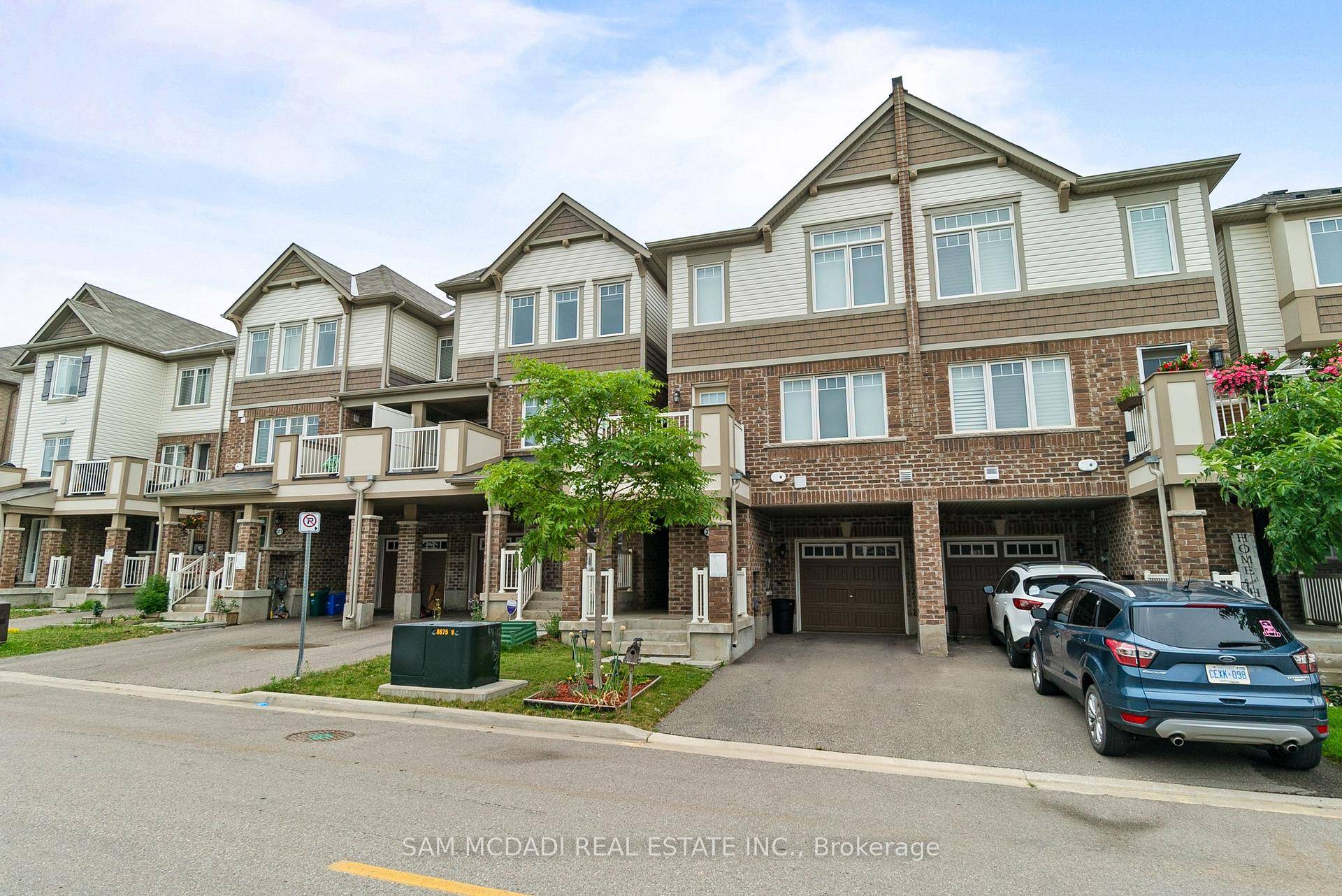 Welcome to 315 Murlock Heights a beautifully maintained 3 bedroom, 3 bathroom freehold townhome nestled in a family friendly neighborhood in one of Milton's most desirable communities.