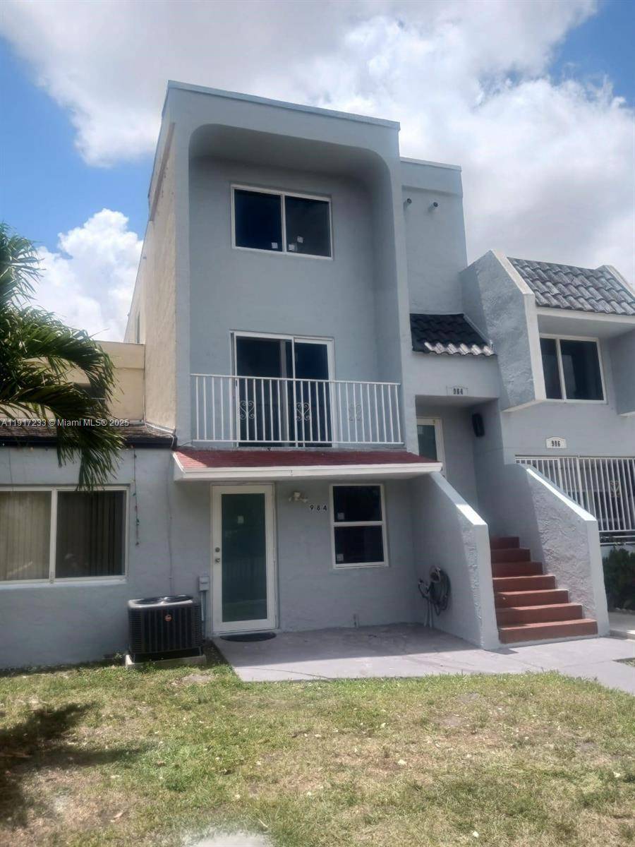 Spacious 4 bedroom, 3. 5 bath townhouse located in the heart of Hialeah.