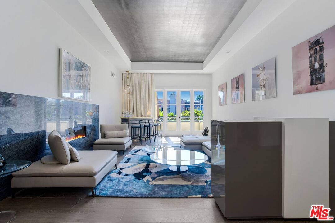 10100 Empyrean Way 3BR Beverlywood La