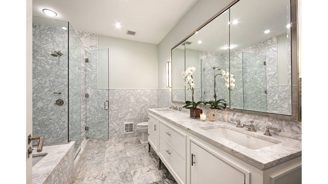 This exceptional 2 bedroom condominium loft offers nearly 2, 000 square feet of flexible, light filled living in one of Manhattan's most coveted neighborhoods.