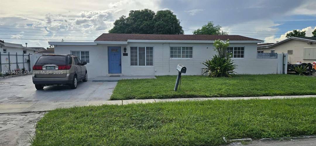 Extremely well located home on quite street blocks from Miami Lakes.