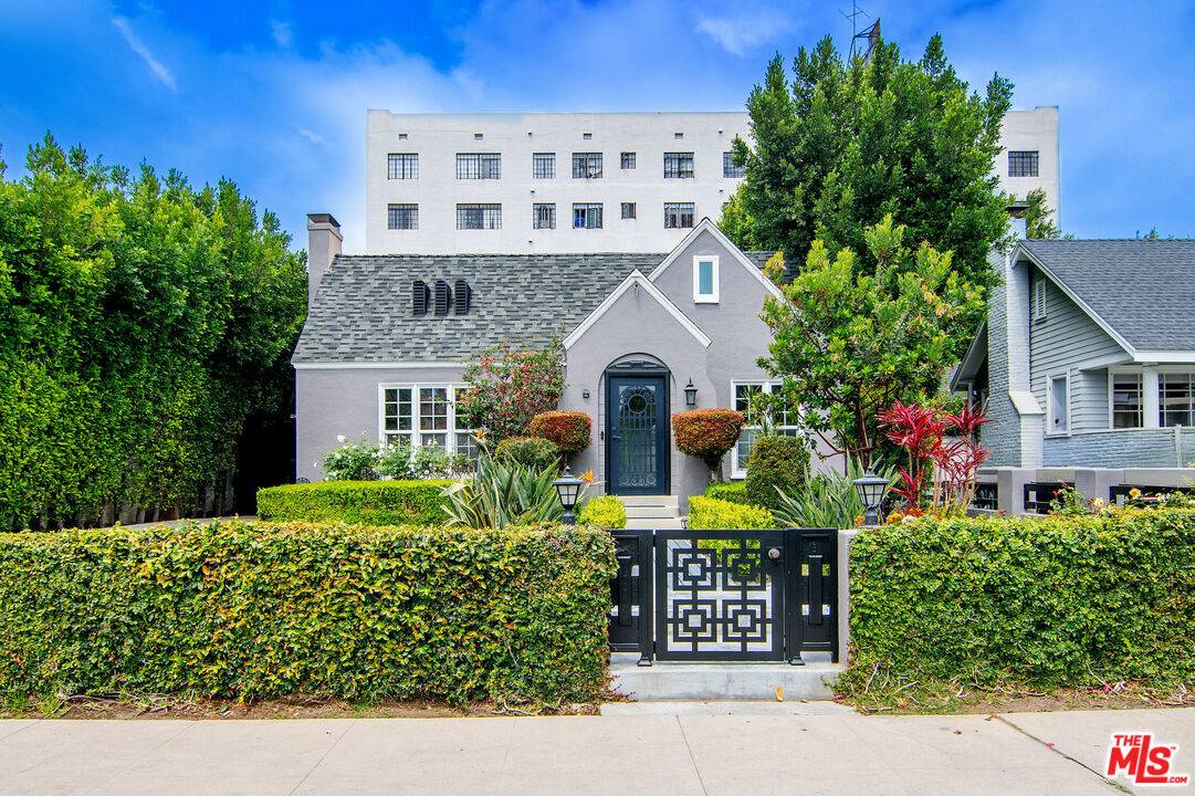 565 N Arden Blvd 5BR Mid Wilshire La