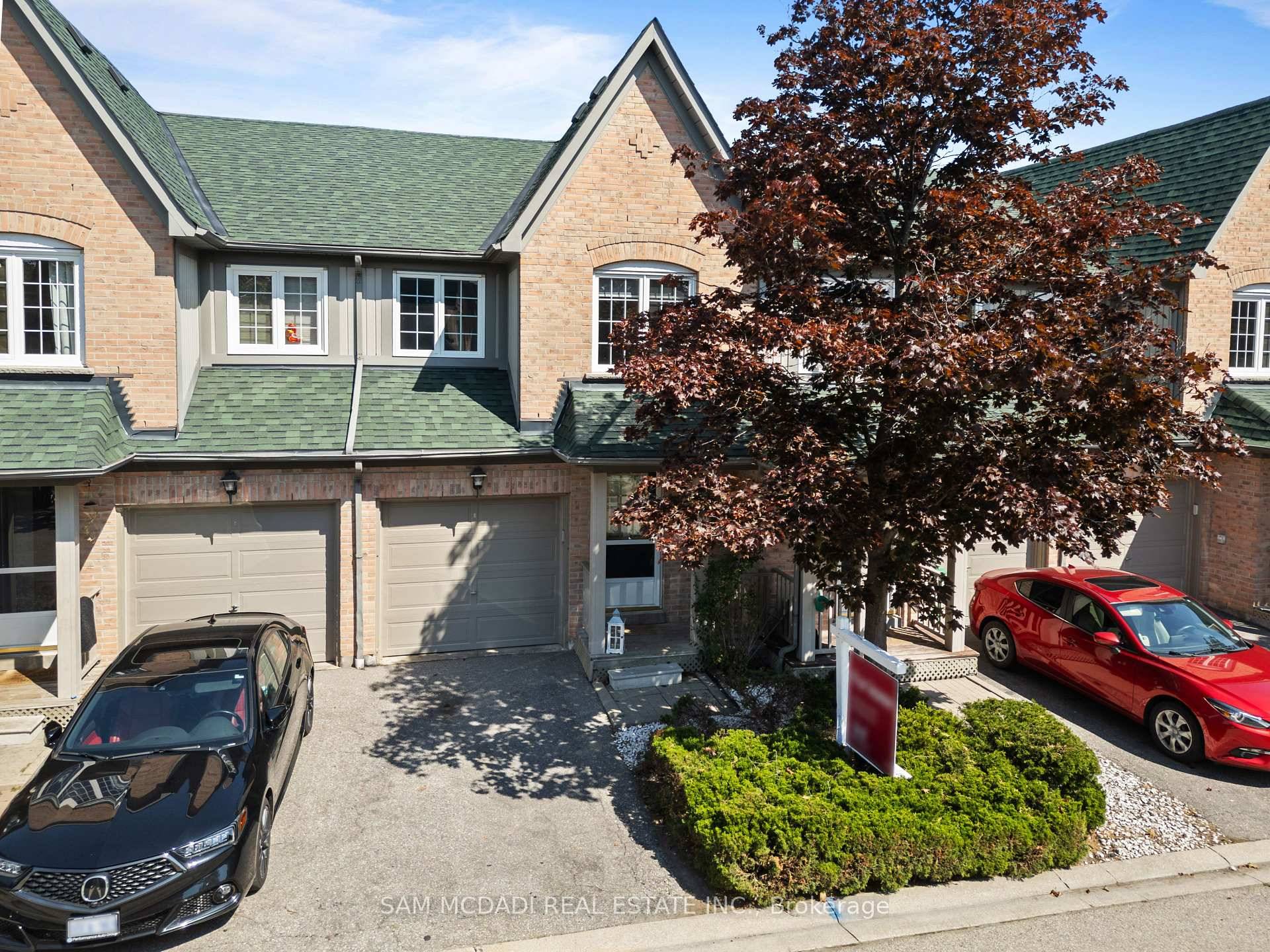 Welcome to this beautifully upgraded 2 storey townhome offering 1600 sq ft of total living space thoughtfully designed for comfort, functionality, and modern living.