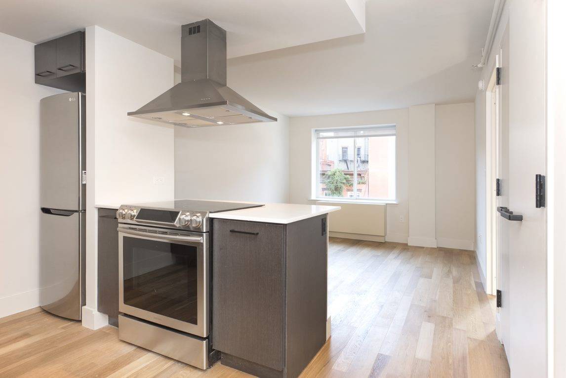 Beautiful 1 bedroom, 1 bath residence featuring stainless steel appliances, in unit washer dryer, marble bathrooms, and spacious closets with open Southern facing views.