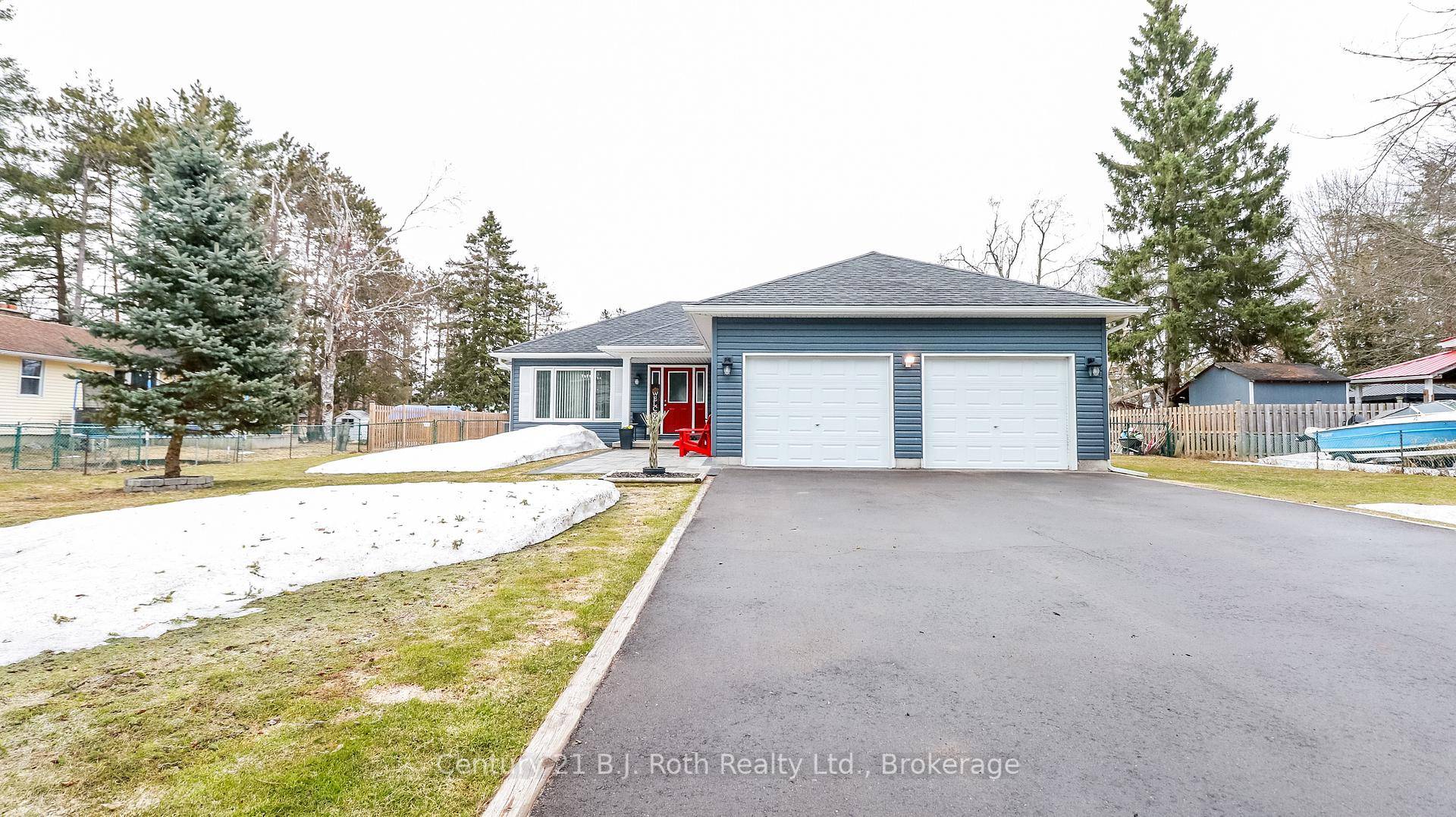 Living A Dream. Imagine Yourself As An Owner Of This Beautiful Home.