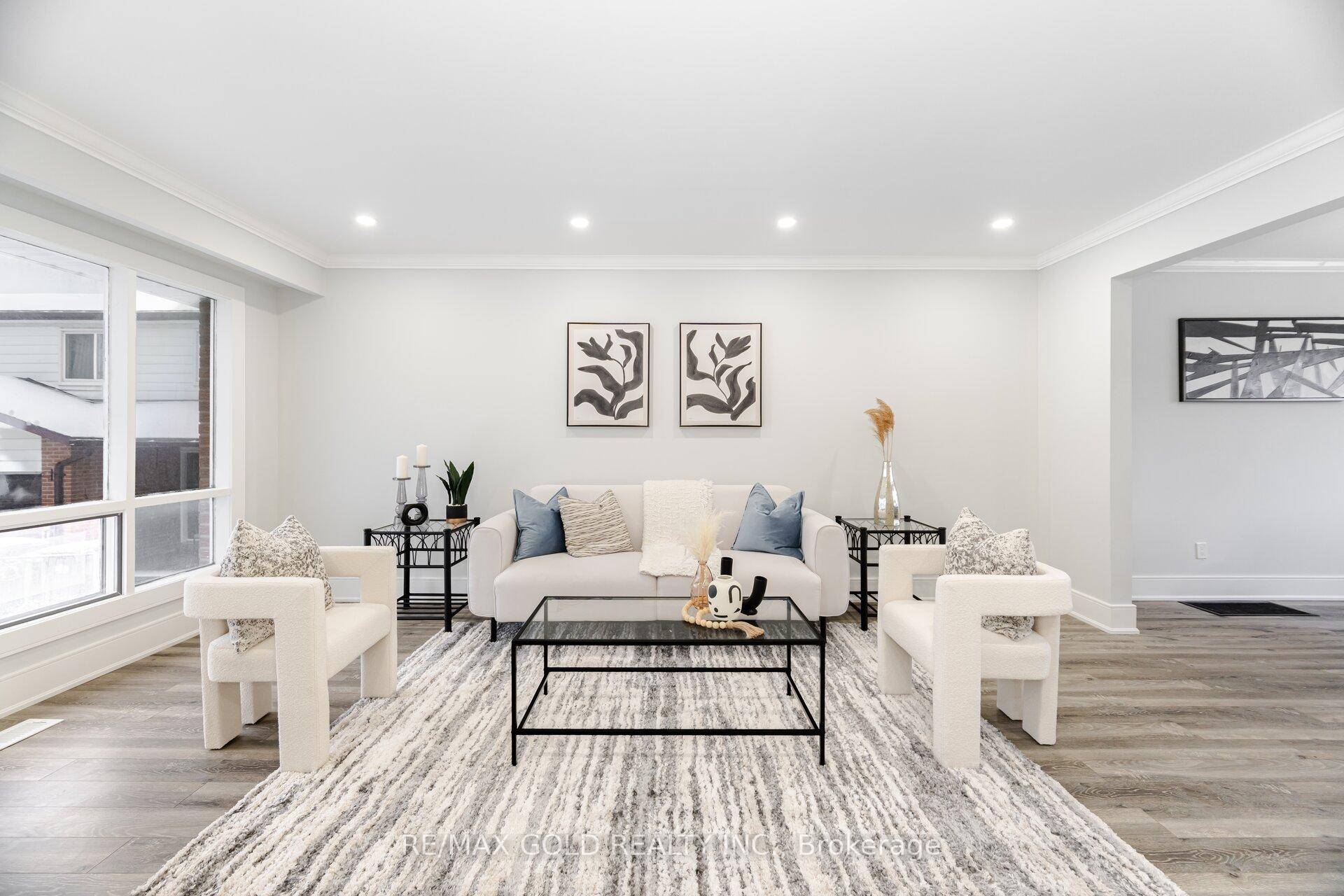 Convenient Location Welcome to this newly Renovated 3 Bedroom 2 Washroom Home in A Highly Desirable Convenient Neighborhood Of Malton.