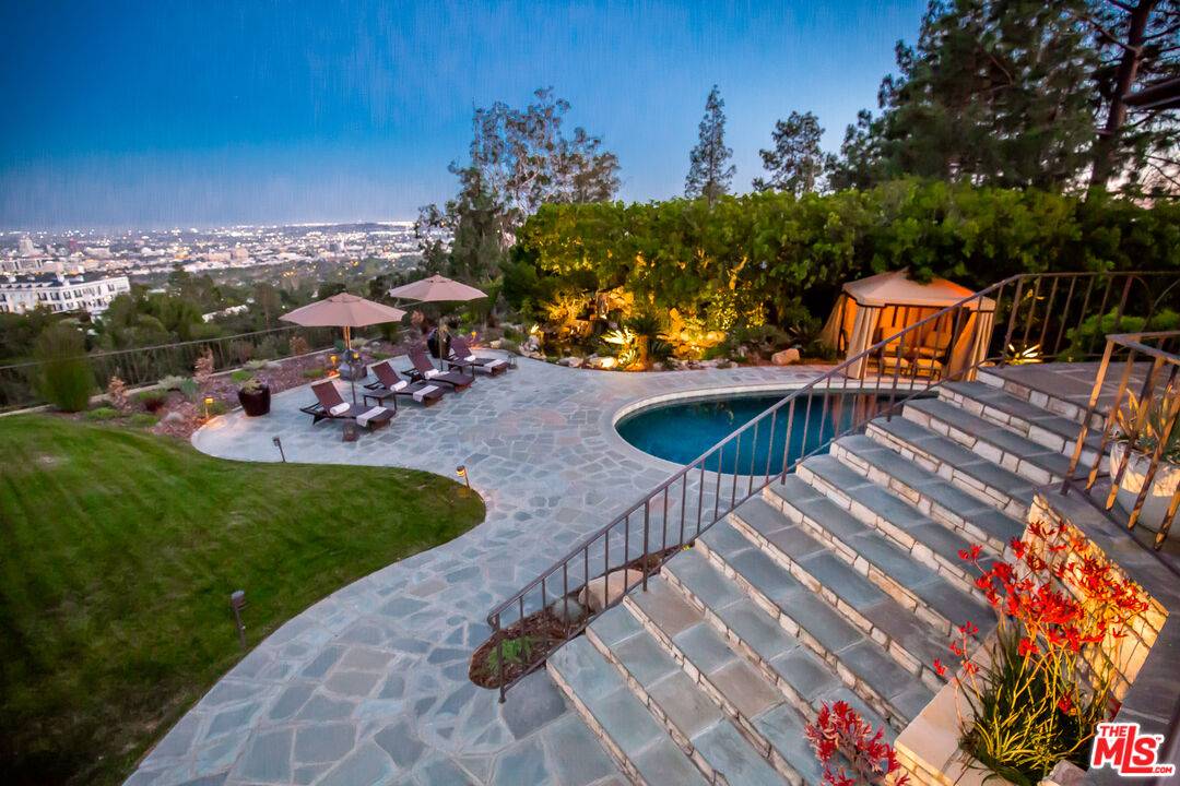 1131   Miradero Rd 5BR Beverly Hills Post Office | B.H.P.O. La