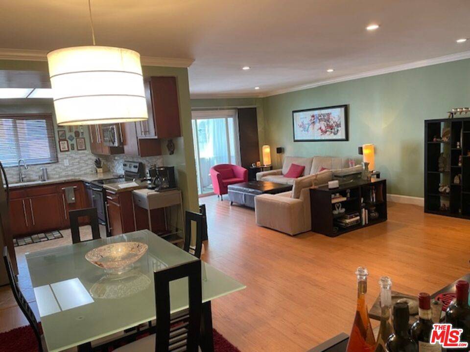 1734  N Fuller Ave 1BR Hollywood Hills East La