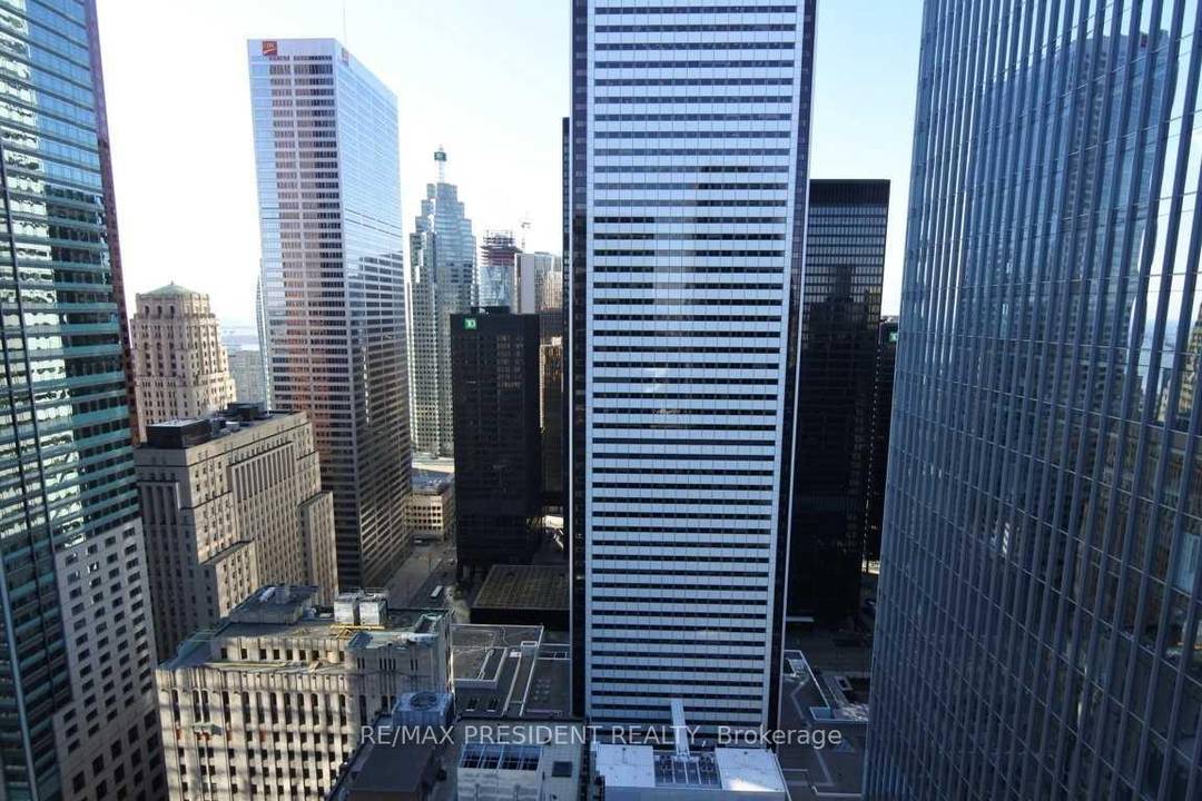 Luxurious Downtown Living at INDX Condos !