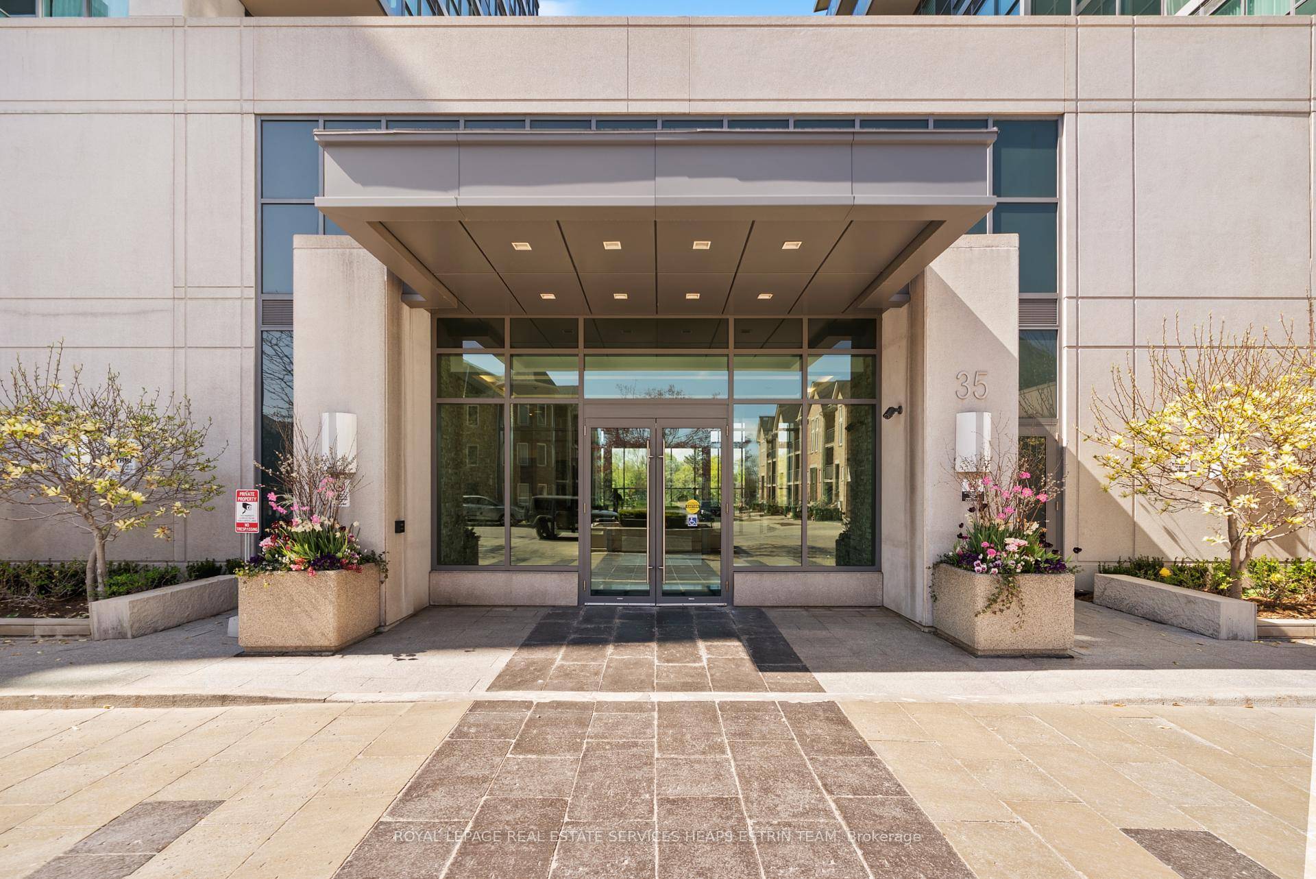 A rare opportunity to own a stunning 2 storey condo townhome in the award winning Scenic on Eglinton, perfectly situated in prestigious Leaside.