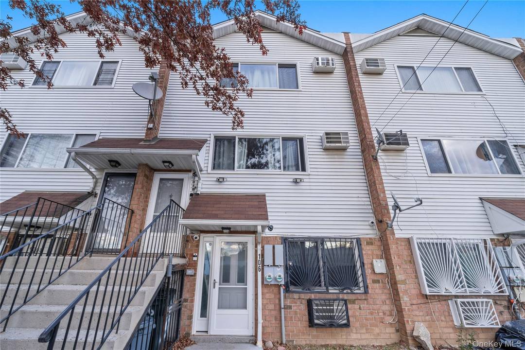 Charming 2 Family Home in Clason Point ShoreHaven Community Welcome to this well maintained, turnkey ready 2 family home located in the desirable Clason Point neighborhood of the Bronx.