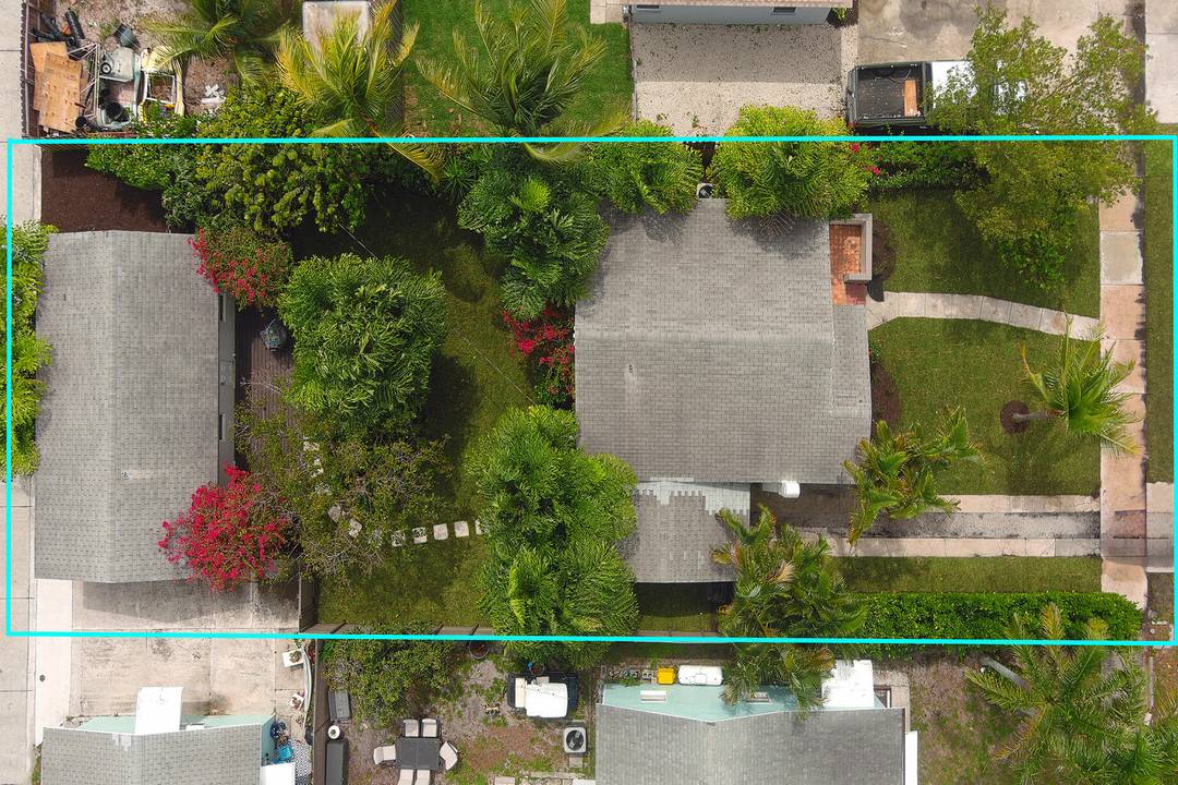 Nestled in the heart downtown Delray Beach, just three blocks from Sundy Village and vibrant Atlantic Avenue offering fine dining, boutique shopping, entertainment, along with pristine beaches, this property exudes ...