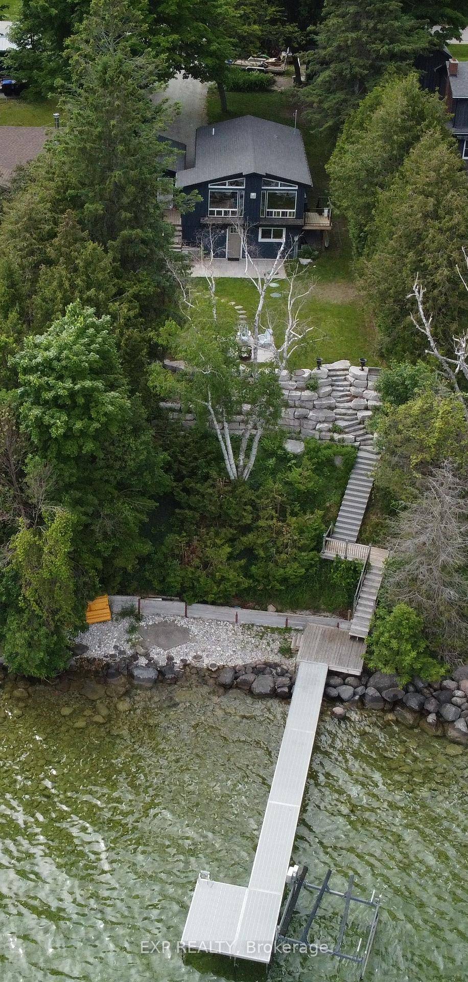 Gorgeous south east views of Lake Simcoe sitting on the edge of Carthew Bay.