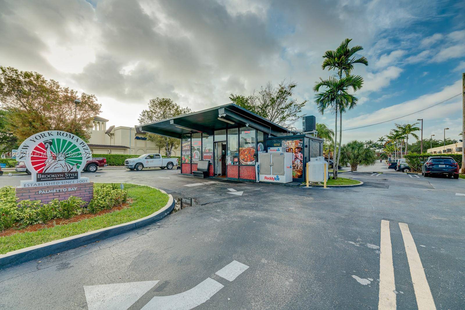 This is an opportunity to purchase a successful and established pizzeria restaurant in Palmetto Bay, including the real estate.