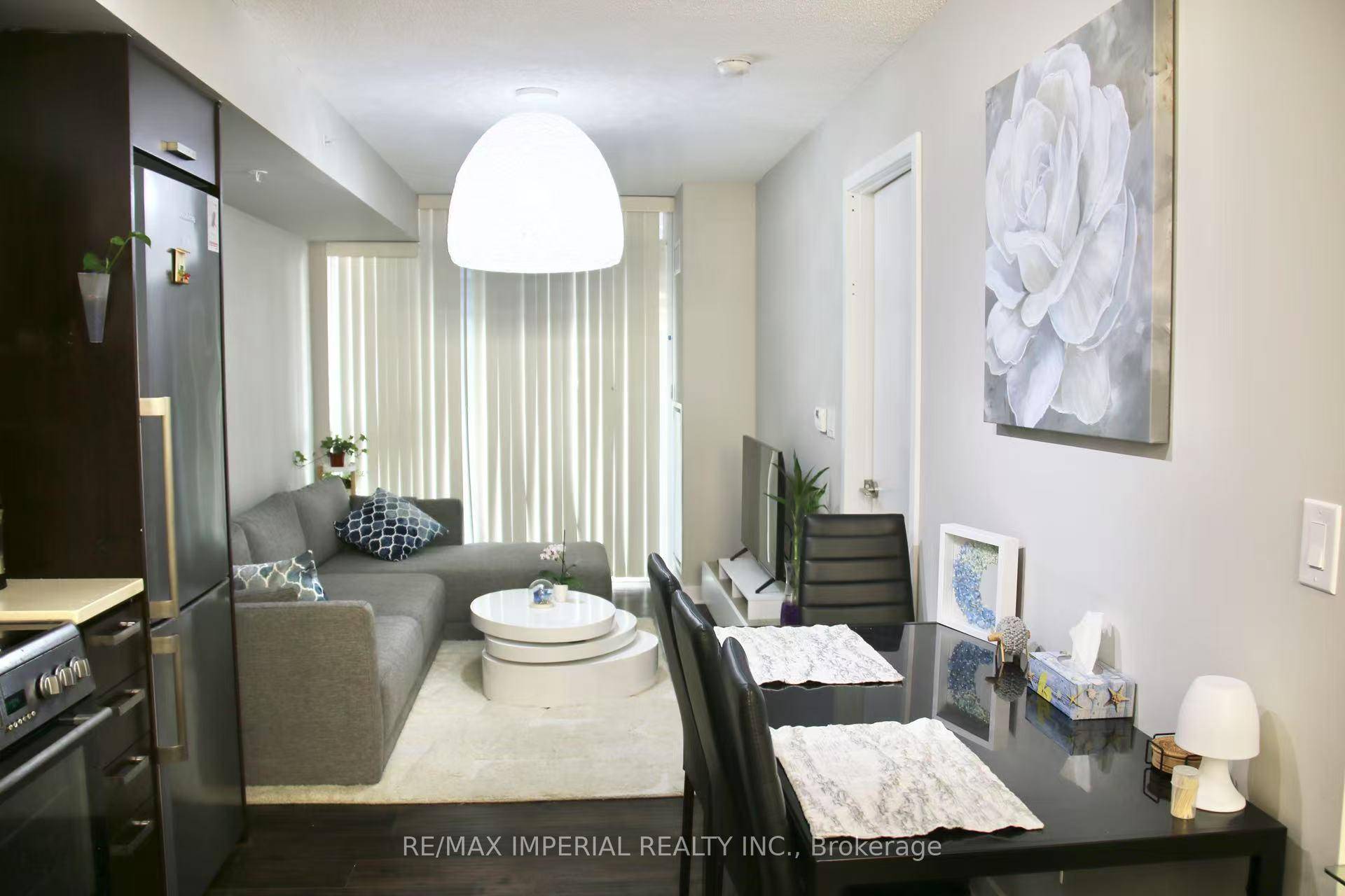 The Pinnacle On Adelaide !