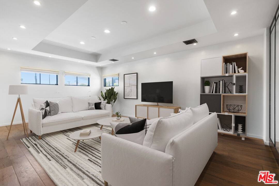 2016   Lincoln Blvd 1BR Marina Del Rey La