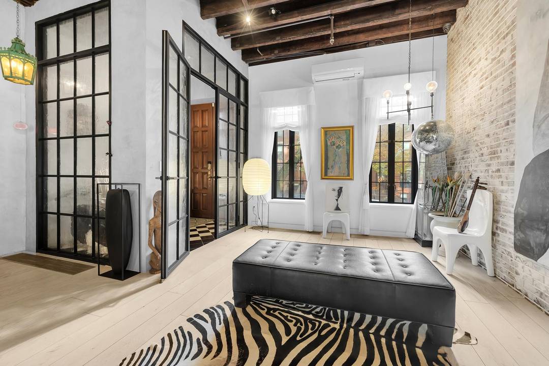 Rock Star Chic Single Family Townhouse with Elevator Even if you're not a rock star, you are sure to appreciate this absolutely stunning home that artistically combines glamourous and industrial ...
