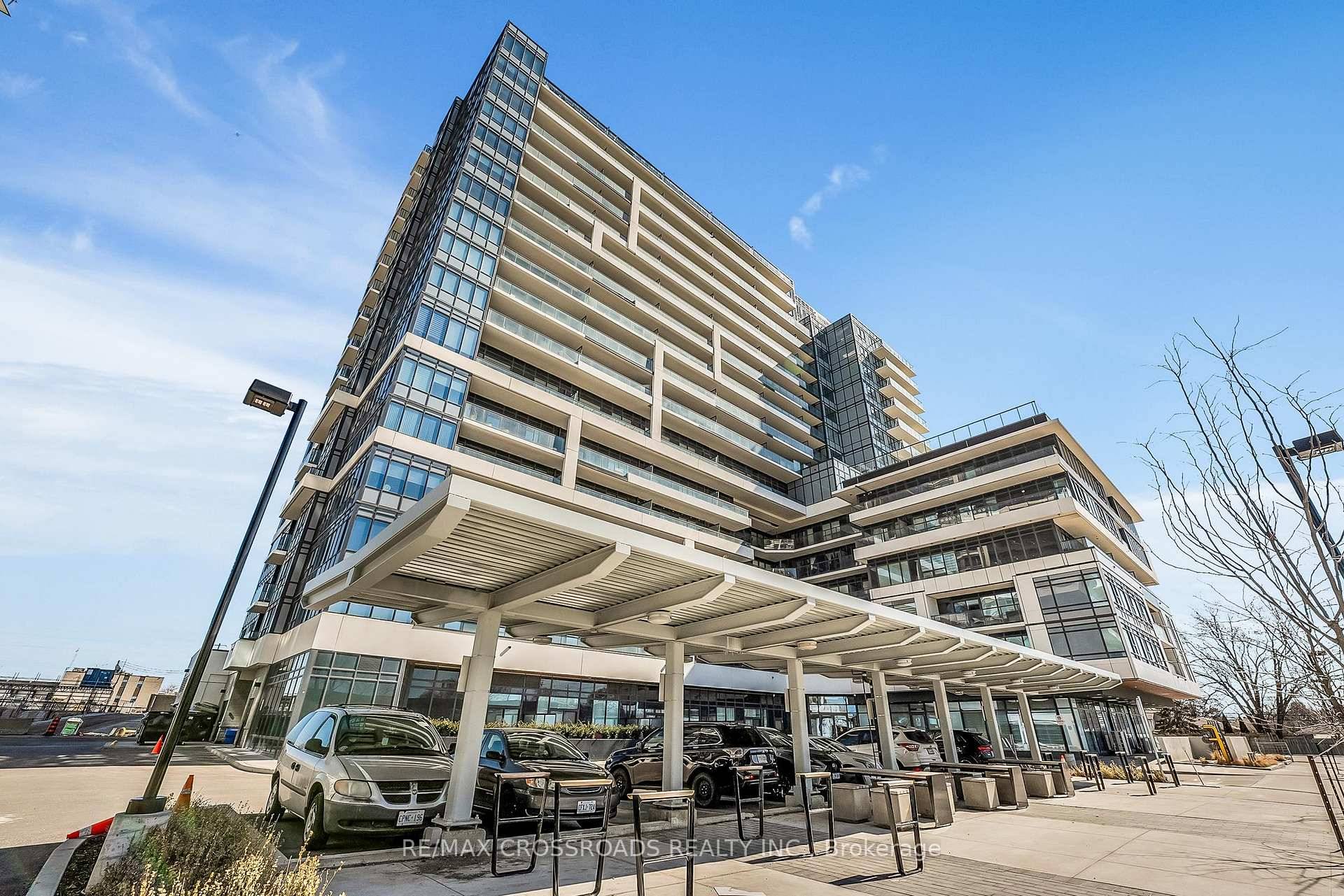 Welcome to this stunning and spacious 2 bedroom den suite in the highly sought after Universal City in Pickering a perfect blend of modern luxury and everyday convenience.