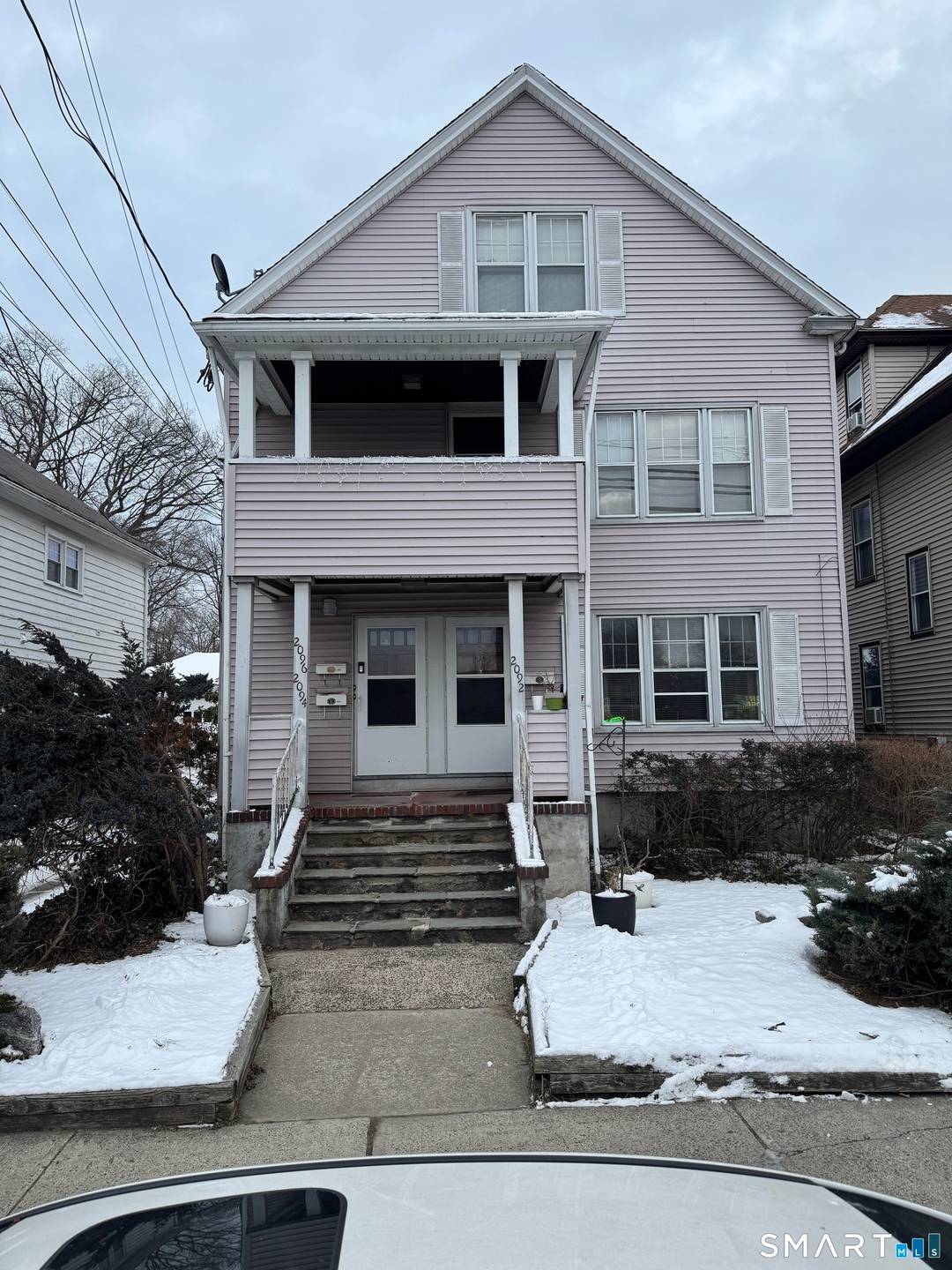 Welcome to 2092 2096 East Main Street, Bridgeport an amazing investment opportunity in the heart of the city.