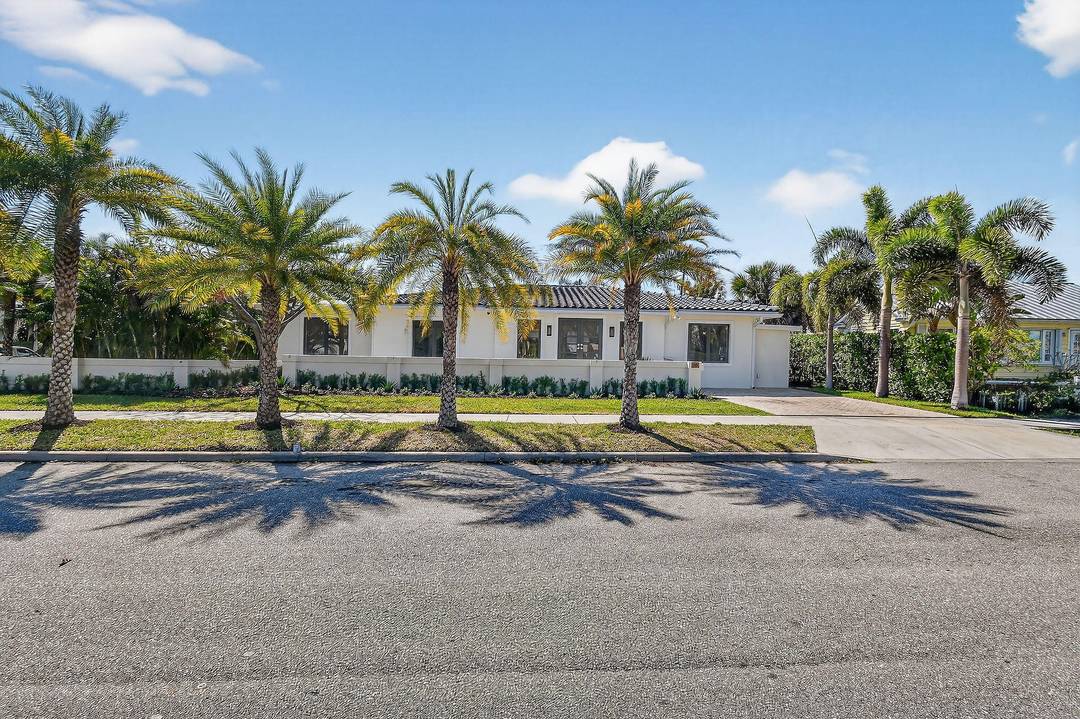 Perfectly positioned a few blocks from the Intracoastal in the coveted SoSo enclave, this extensively renovated home delivers turnkey luxury with exceptional indoor outdoor living.