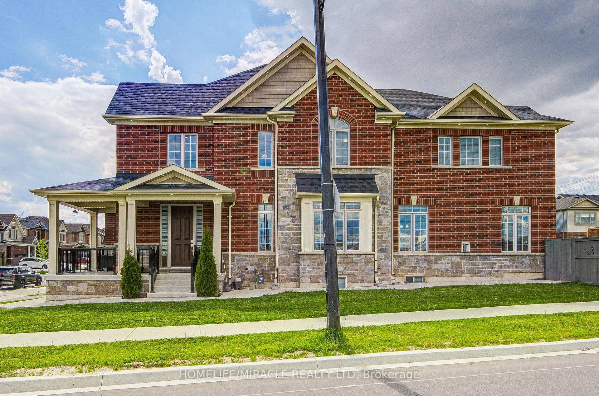 Introducing the exclusive and fully upgraded Maxwell Model Home by Heathwood Homes, ideally situated on a premium corner lot in the prestigious Wallaceton community.