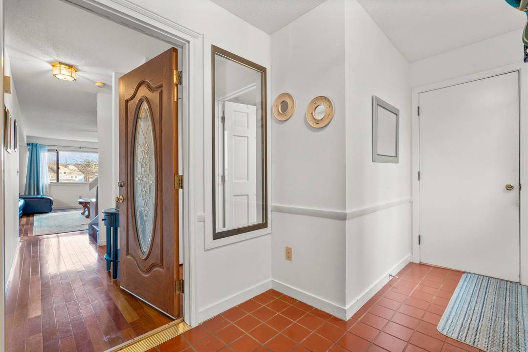 End Unit Opportunity in Sunwood Condominiums !