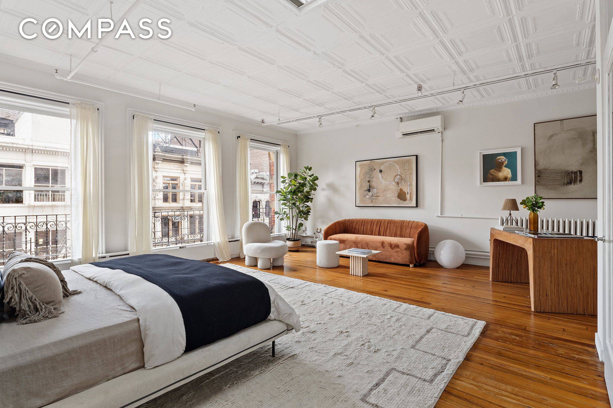 Spanning between Broadway and Mercer, and between Prince and Spring, 547 Broadway is the quintessential loft building in the heart of Soho.