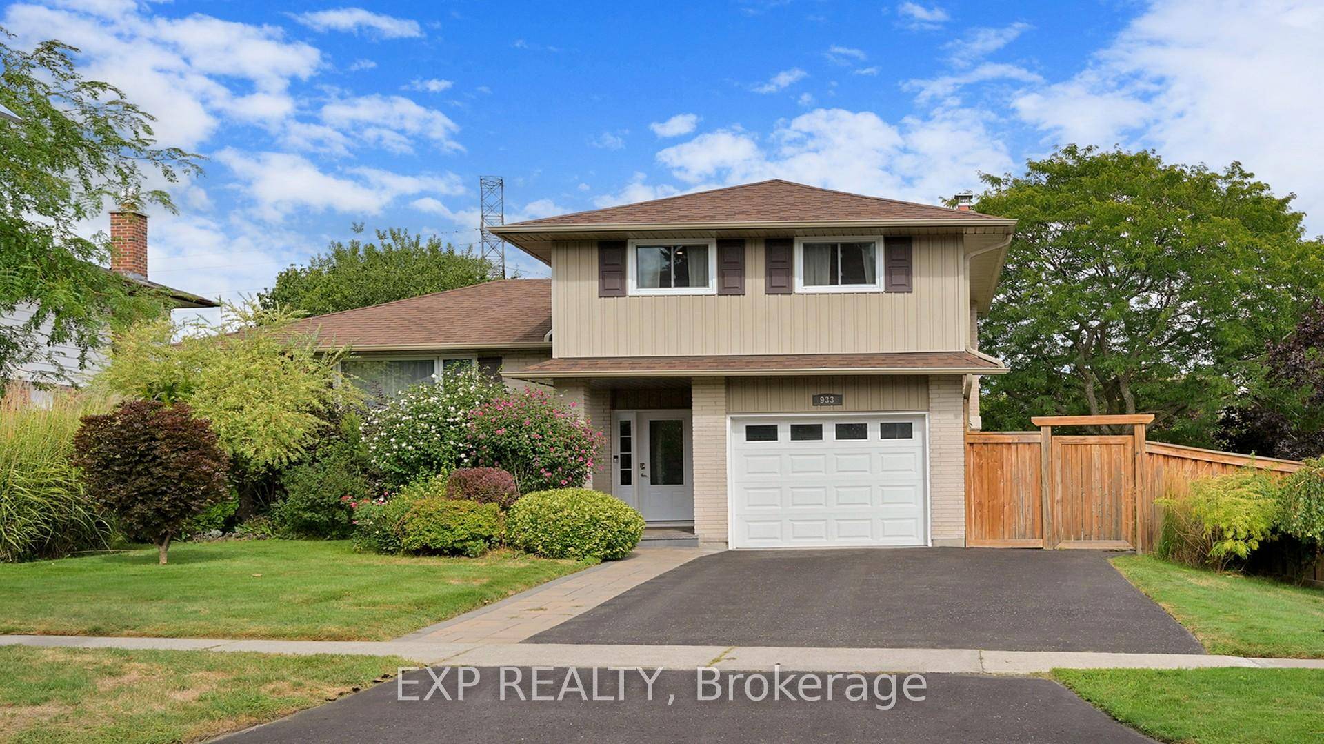 Welcome to this absolutely stunning 3 bedroom, side split home, perfectly situated on a beautiful corner lot in one of Oshawa's most sought after neighbourhoods !
