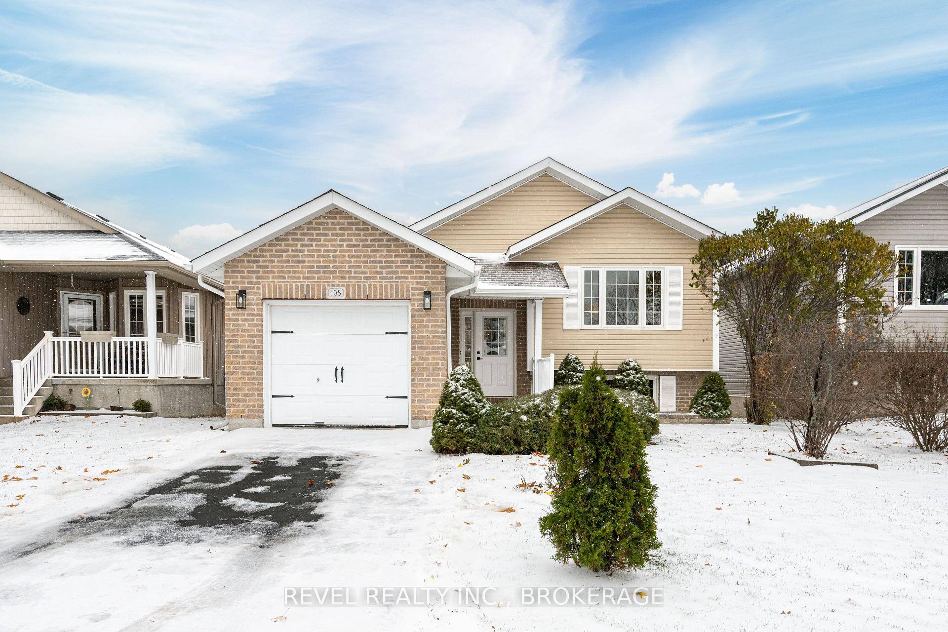 Exciting opportunity in one of the most desirable neighbourhoods in Amherstview !