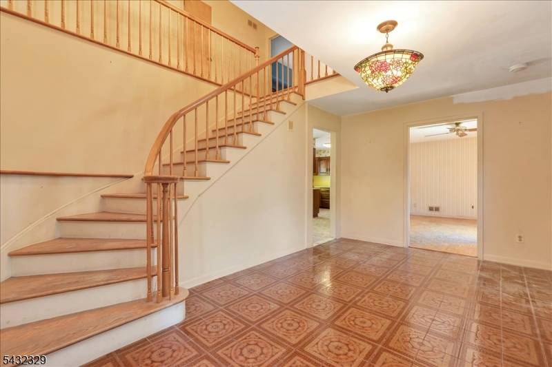 Welcome to 8 Branco Road in desirable Berkeley Heights !