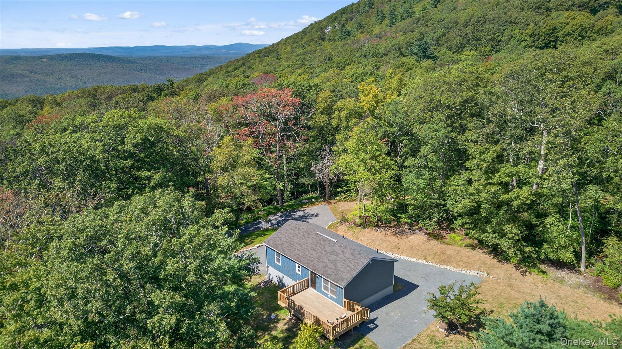 Welcome to 14 Road B in Cragsmoor private, comfortable living surrounded by country beauty in the heart of one of Hudson Valley's most desirable locations.