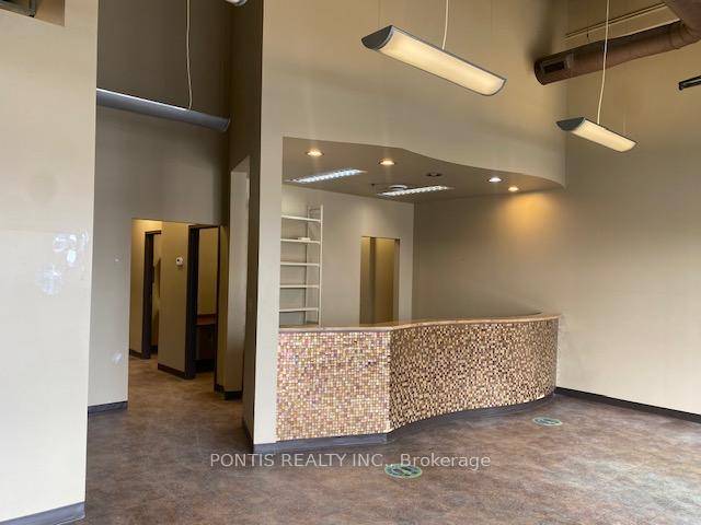 Prime Commercial Retail unit available 2, 101 sq.
