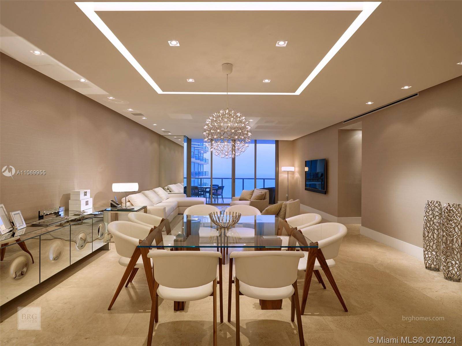 Gorgeous One of a Kind 4 Bedroom 4.
