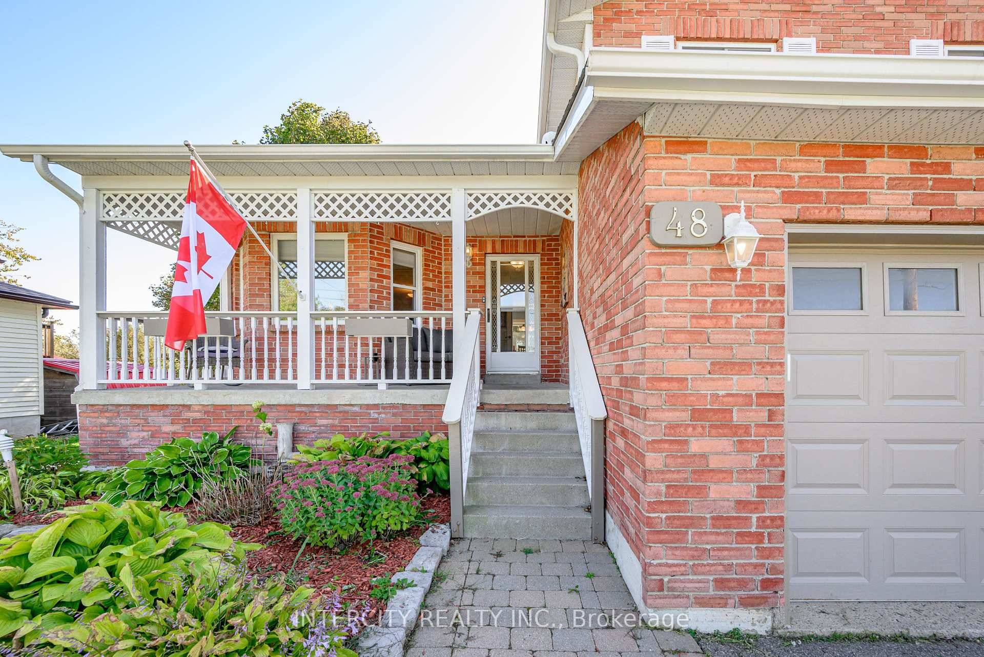 Escape to Lindsay at 48 Champlain !